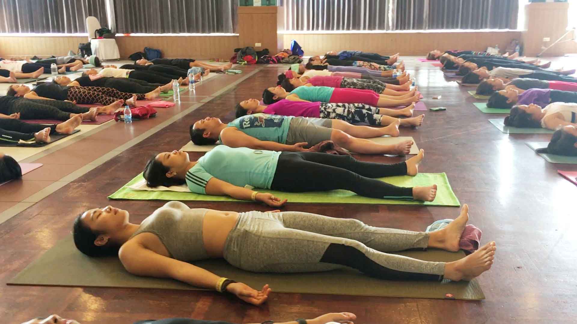 ≫ Qué es el yoga Nidra y como te ayuda a calmar es estrés